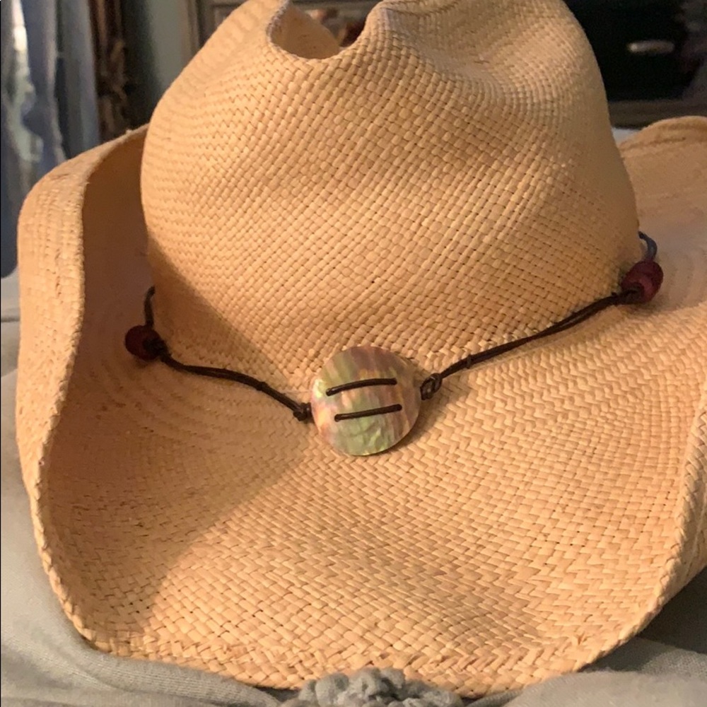 Perfect cowgirl hat!